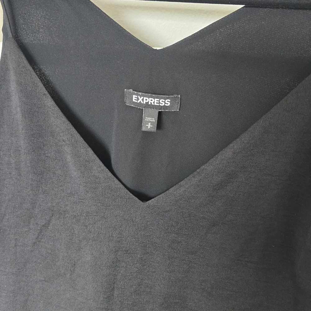 Express Elegant Black Satin Cami Blouse Top - Picture 4 of 4